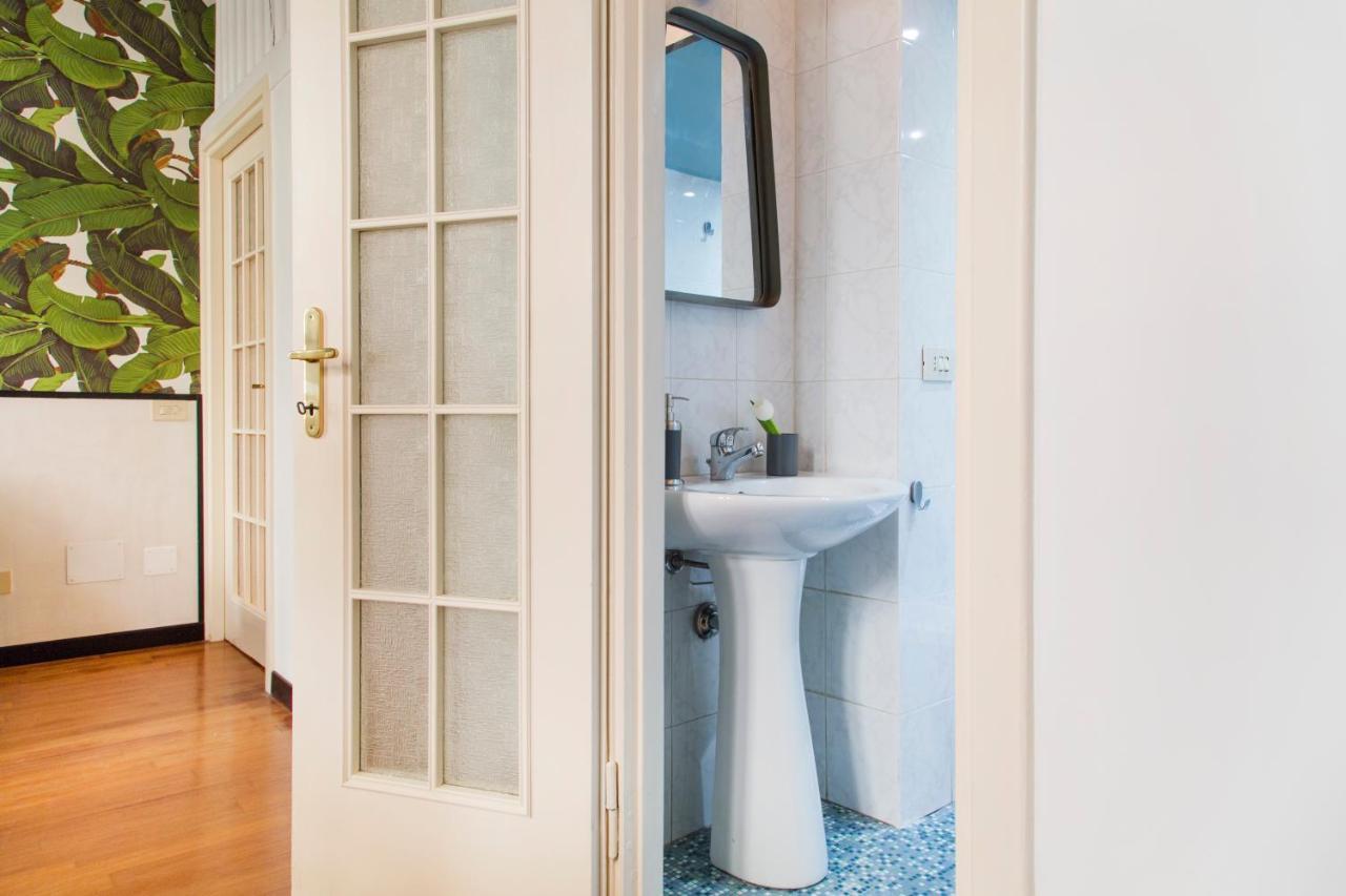 Trasteverehome - Central Monserrato House With Balcony โรม ภายนอก รูปภาพ